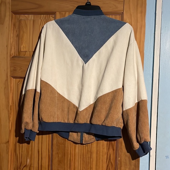 Jacket - Picture 6 of 7